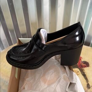 SO Glossy Black Heeled Loafers